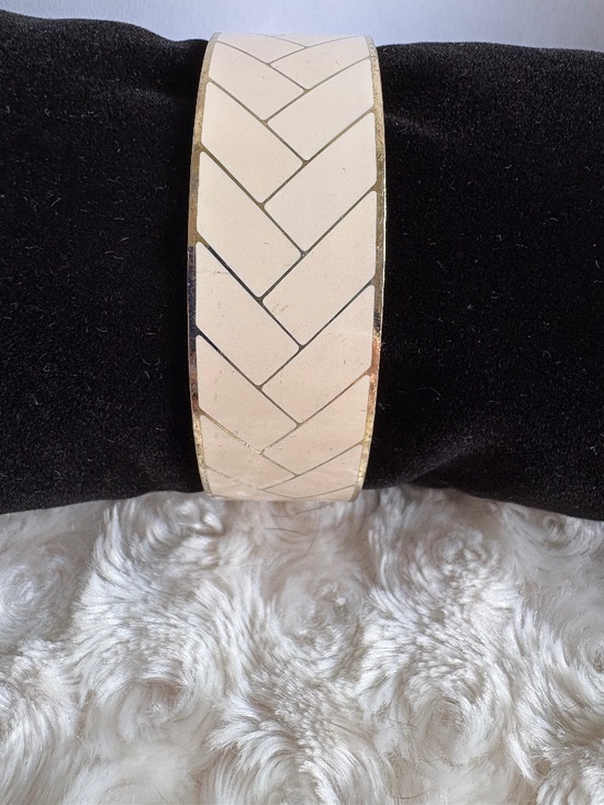 J. Crew Jewelry - J.Crew Enameled Herringbone Cream White Gold Chevron Mosaic Bangle